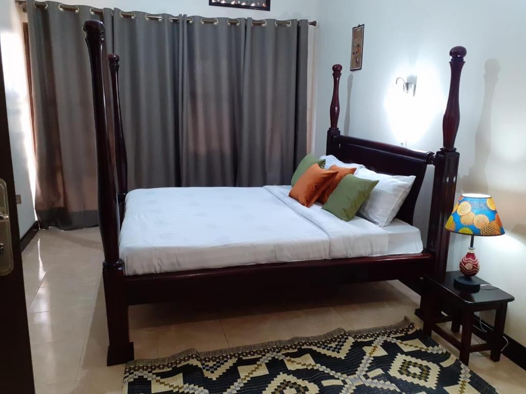 Okra House Hotel Entebbe Kültér fotó