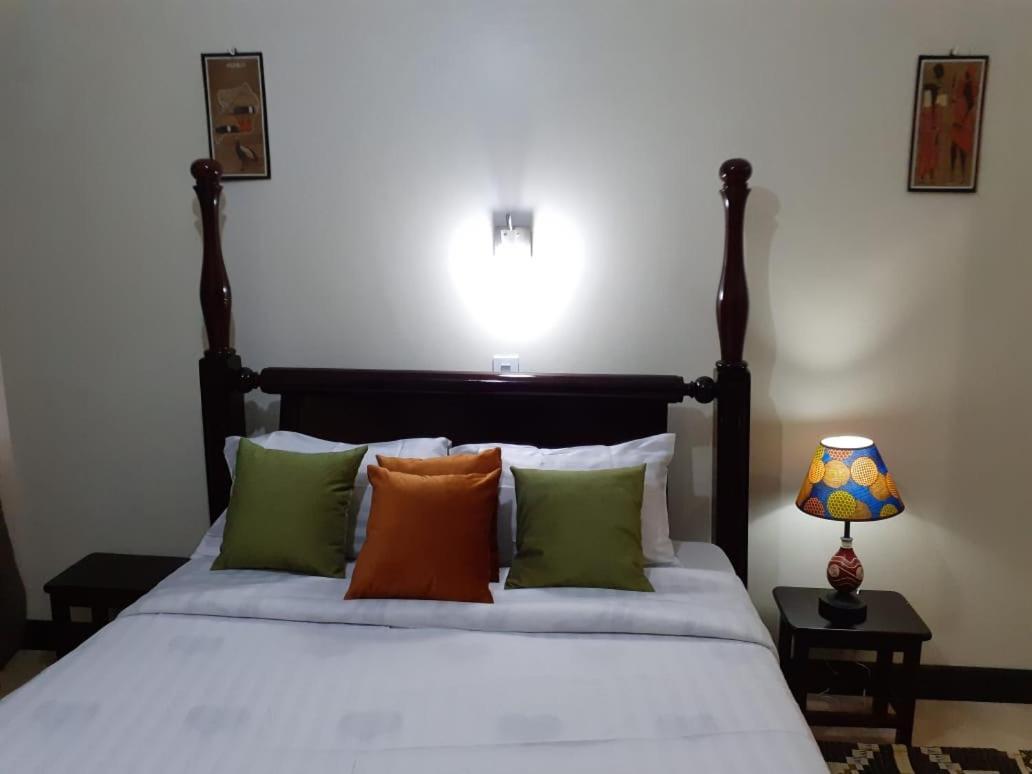 Okra House Hotel Entebbe Kültér fotó