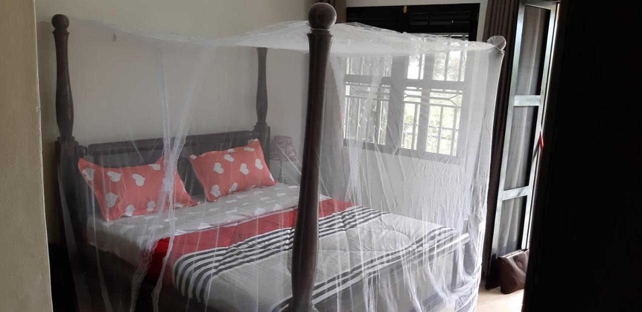 Okra House Hotel Entebbe Kültér fotó