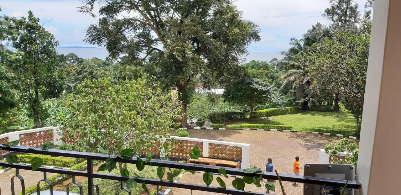 Okra House Hotel Entebbe Kültér fotó